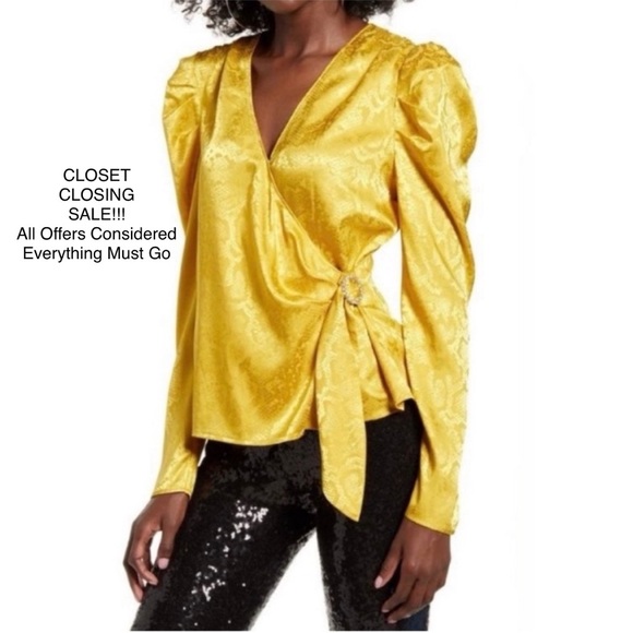 NWT Wayf Nordstrom Gigi Snakeskin Satin Puff Shoulder Wrap Blouse Womens Large - Picture 1 of 14
